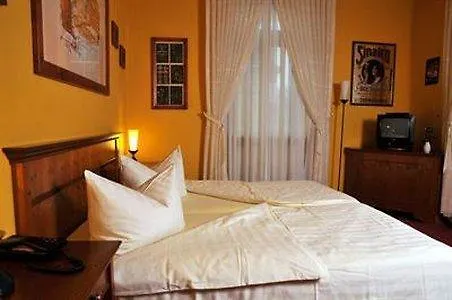 Otel & Restaurant Lindenhof 3*